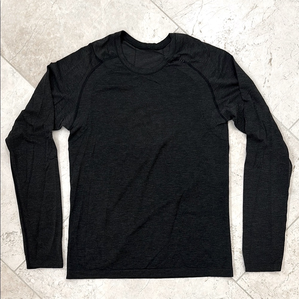 lululemon Metal Vent Tech Long-Sleeve Shirt, heathered black - Picture 2 of 6
